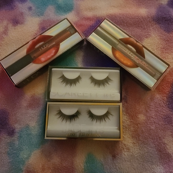 Huda Beauty - Picture 11 of 15